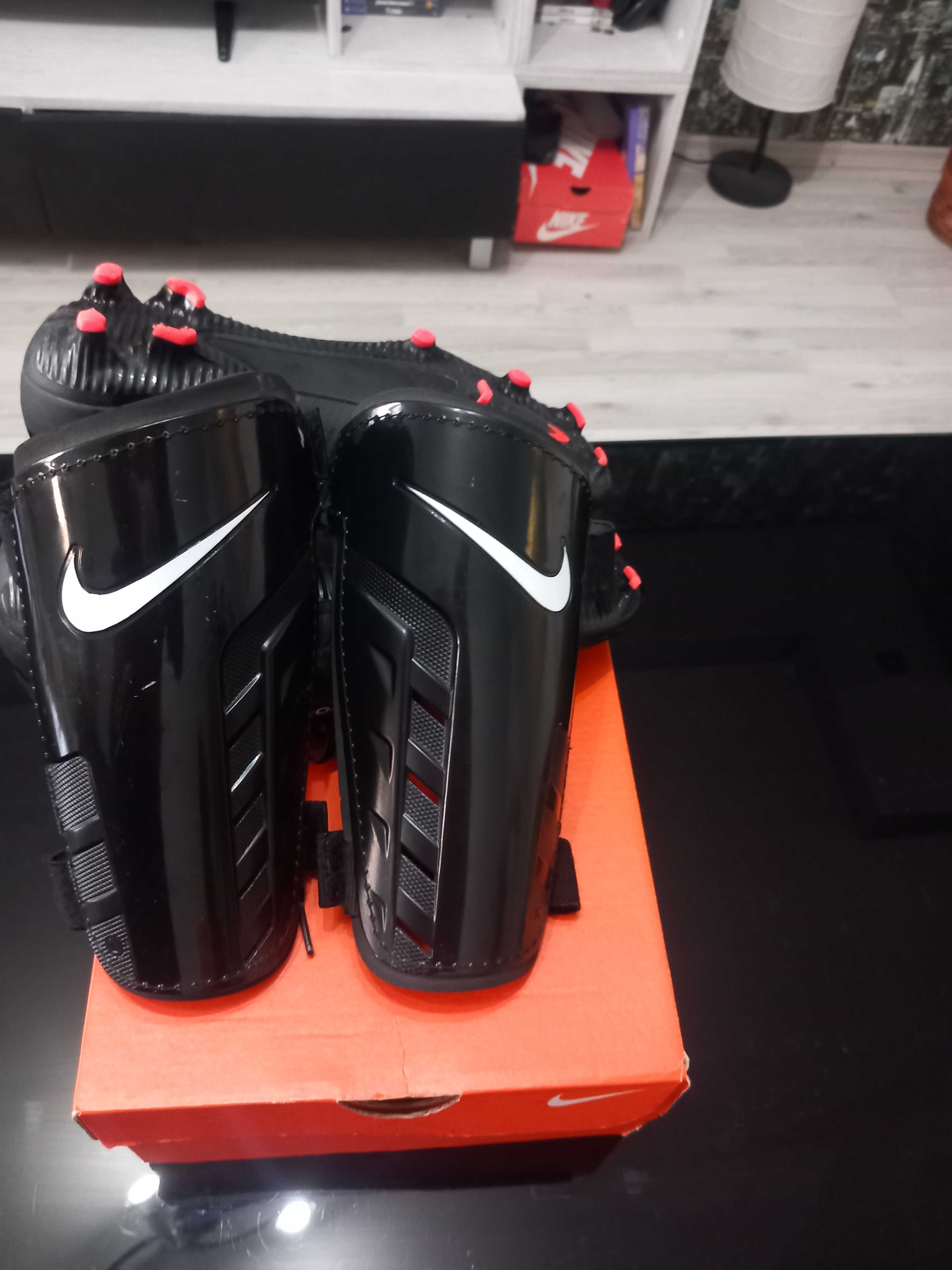 Продавам бутонки nike phantom gt 2 academy 
42 номер