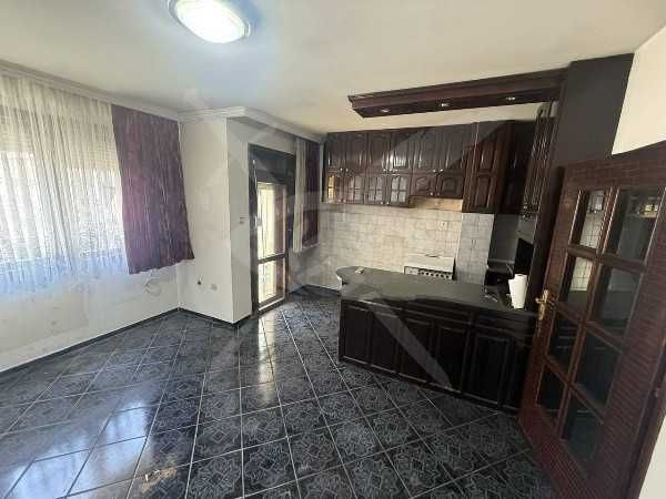 Продава се Тристаен апартамент в Пловдив, Мараша - 96 кв.м за 957 €/кв.м - Снимка #2