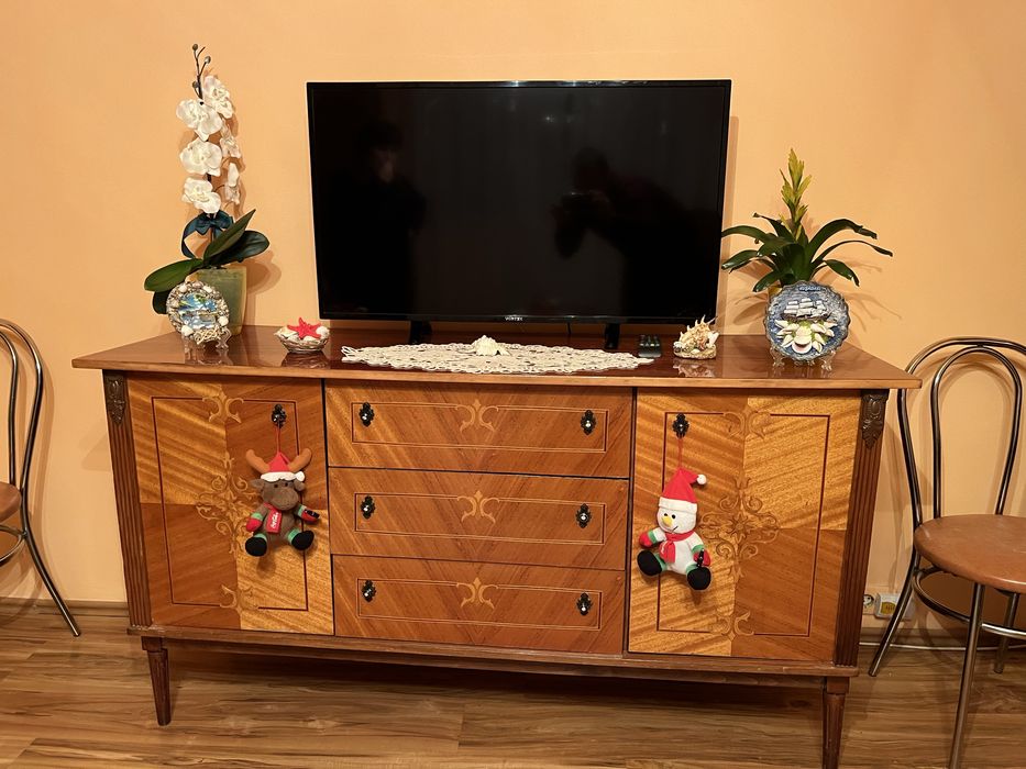 Mobila Miraje sufragerie cu accesorii plus coltar