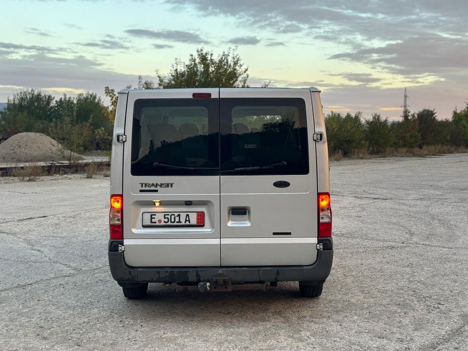 Vând Ford Transit 8+1 2013 Euro 5
