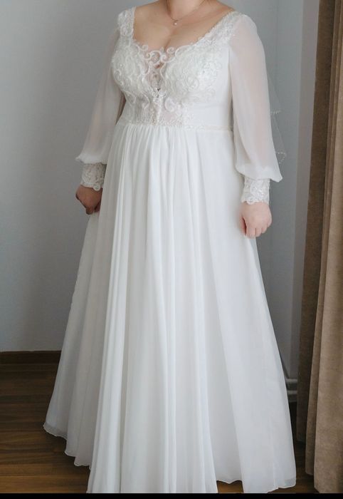 Rochie de mireasa si voal inclus