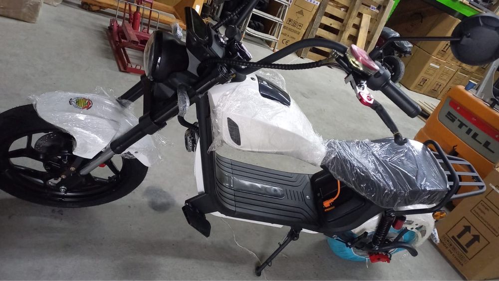 Scuter electric choper