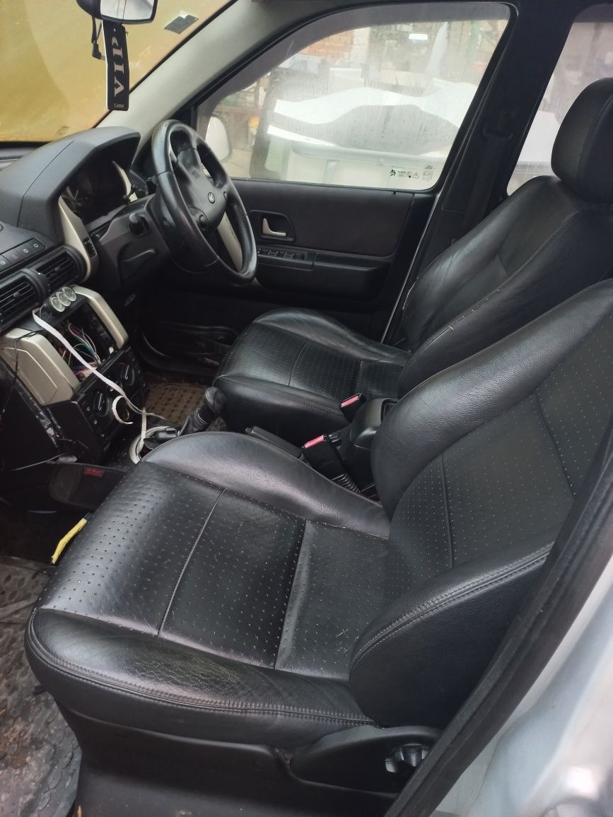 Land rover freelander 2.0 td4 На части