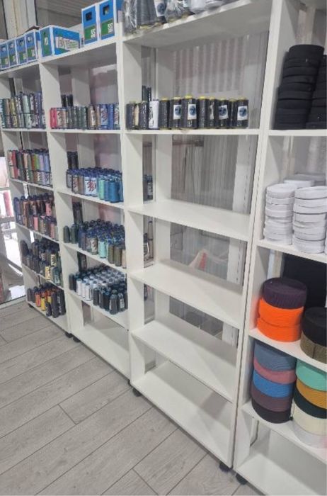 Стеллажи на колесах