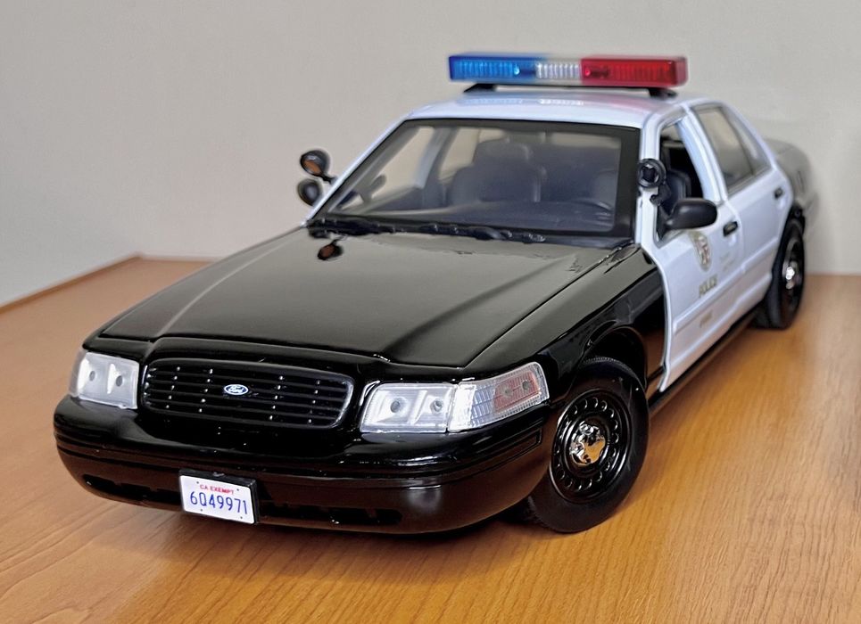 Ford Crown Victoria LAPD -1:18 - Greenlight