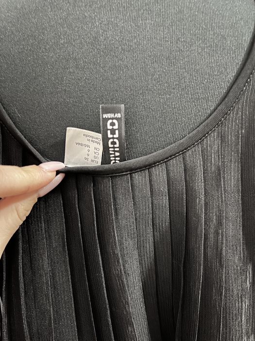 Top mariou H&M negru din voal si dantela S