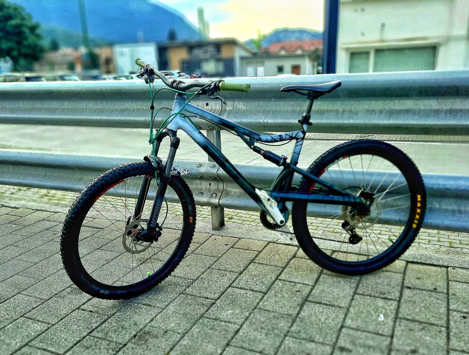 Bicicletă Full Suspension