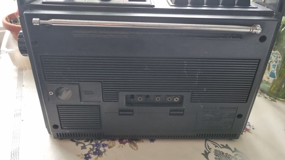 Casetofon sanyo m2422