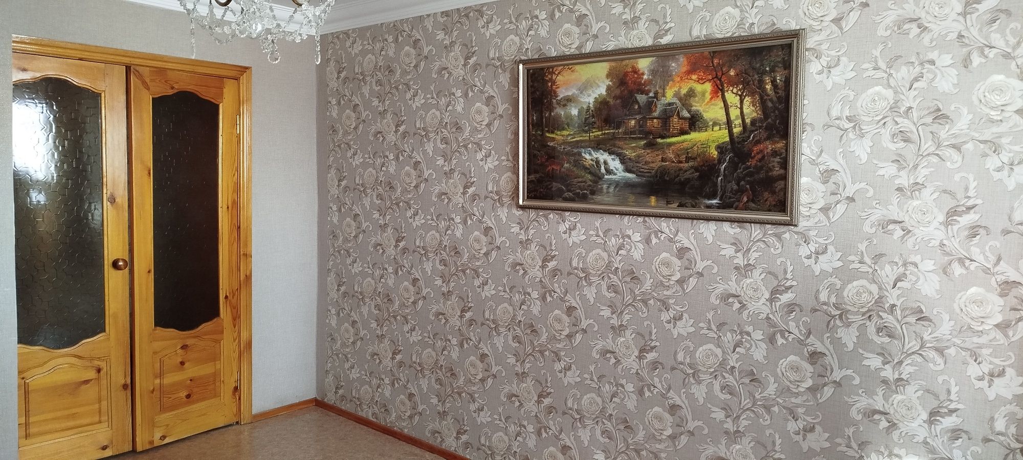 Продам 3 х комнатную квартиру на пр. А-хана 4.