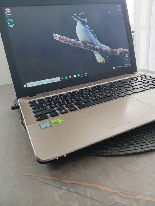 Laptop ASUS A541U