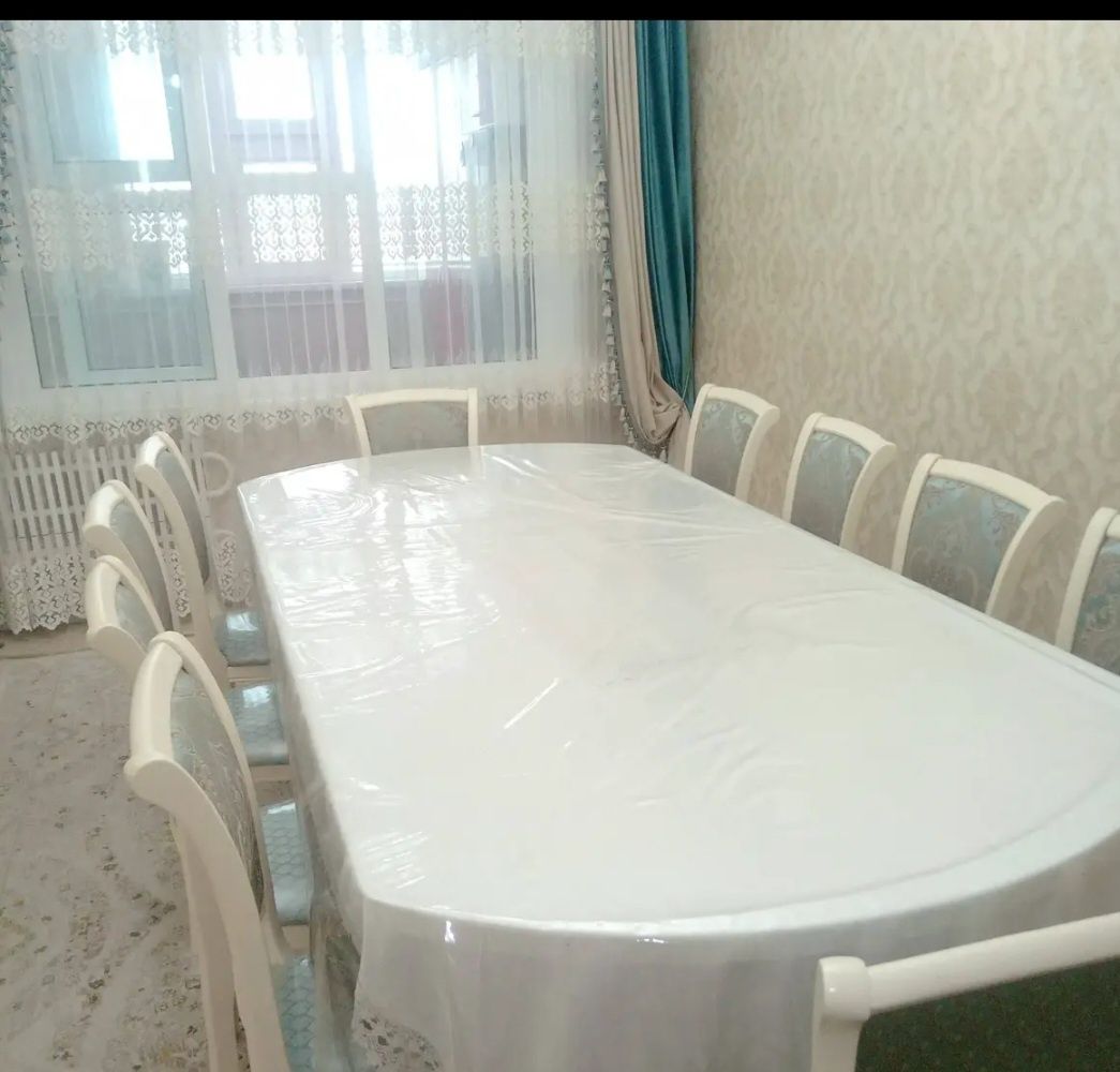 Продаётся гостиный стол