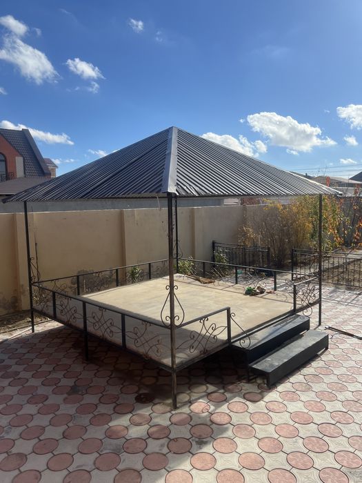 Тапчан сатылады.