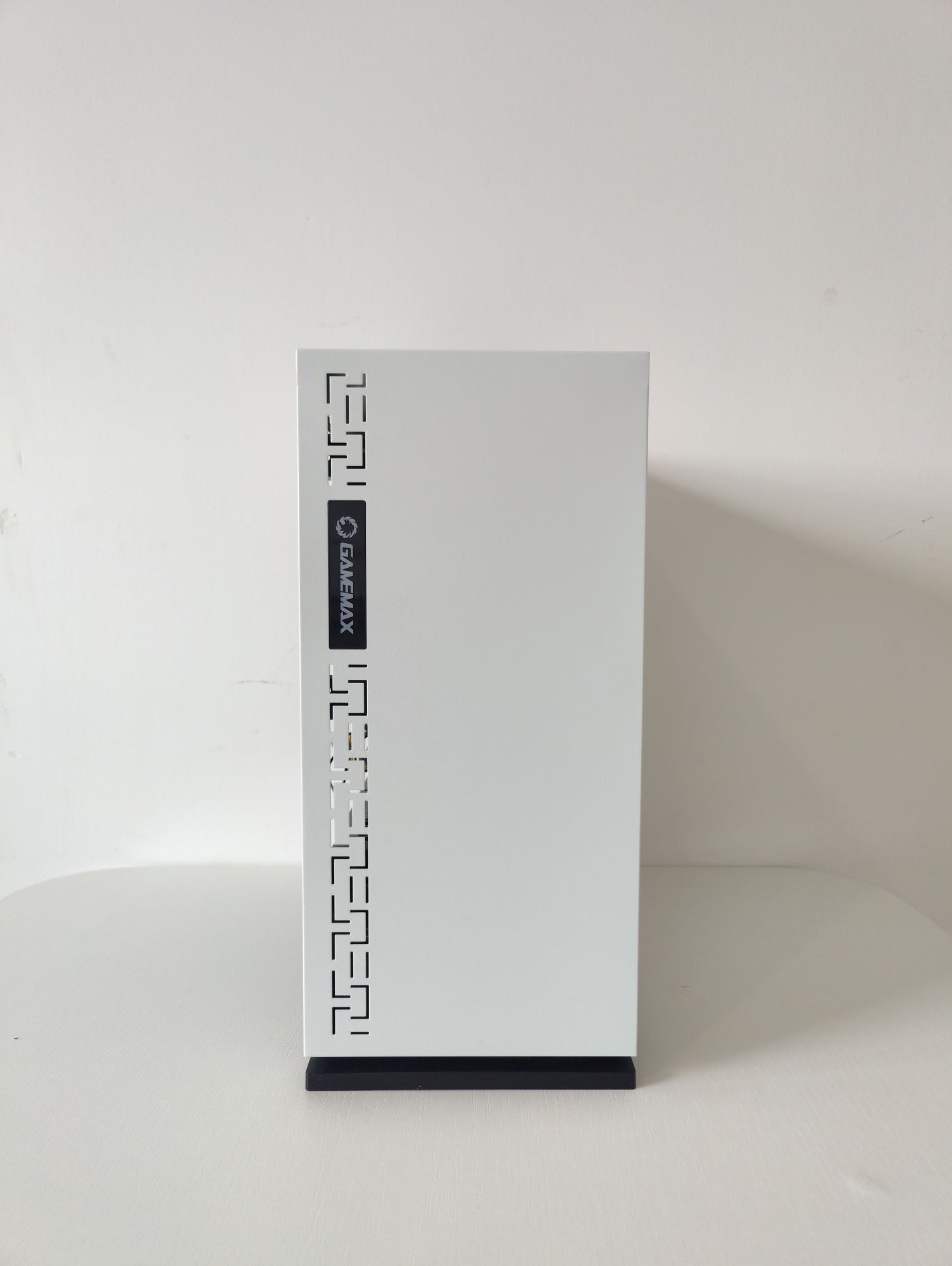Компьютер Xeon E5-2420 v2, R9 270X 4 ГБ, SSD, +подарок