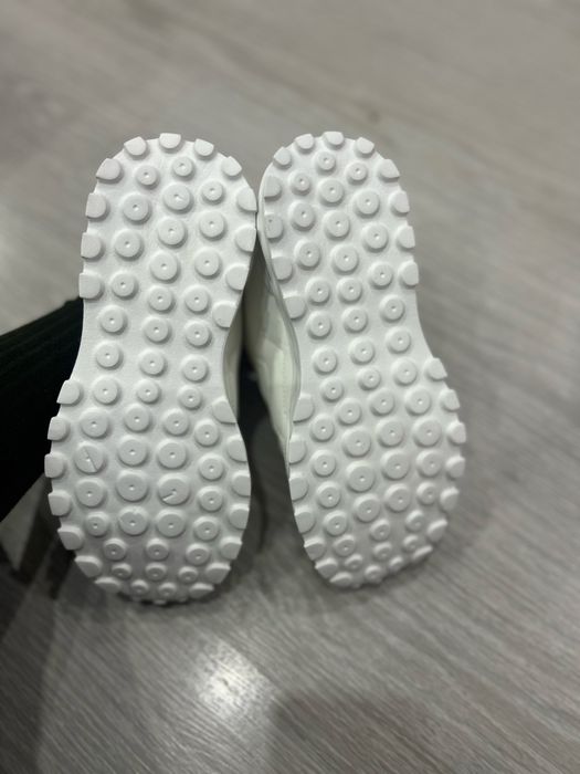 НОВИ топли бели маратонки