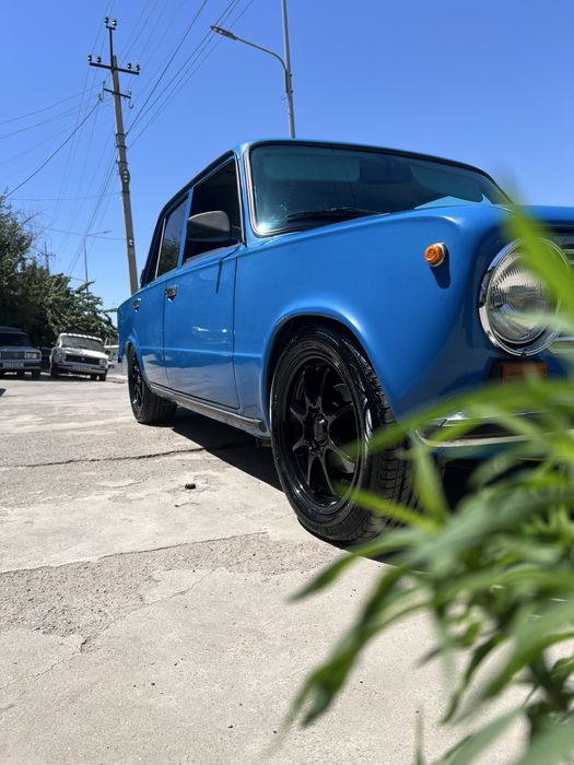 VAZ 21011 Sotiladi holati yaxshi priora matorda dakiment BOR