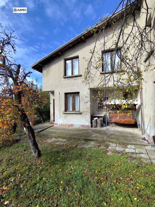 Къща в Плевен, област-с.Бохот площ 86 цена 59000