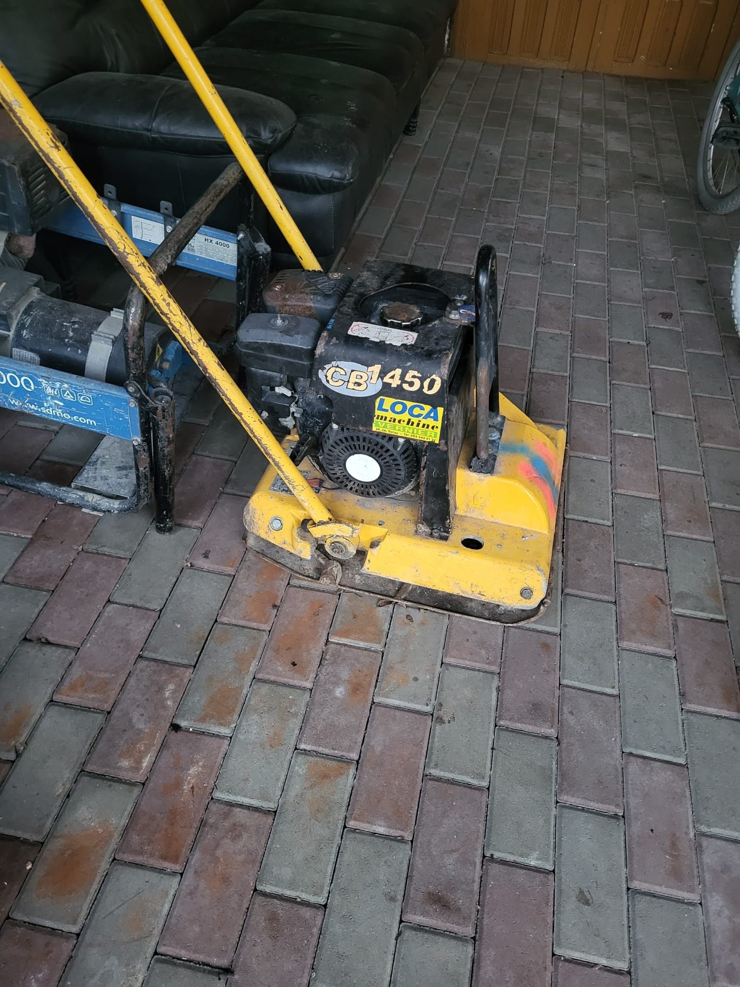 Vând talpa compactoare Batmatic