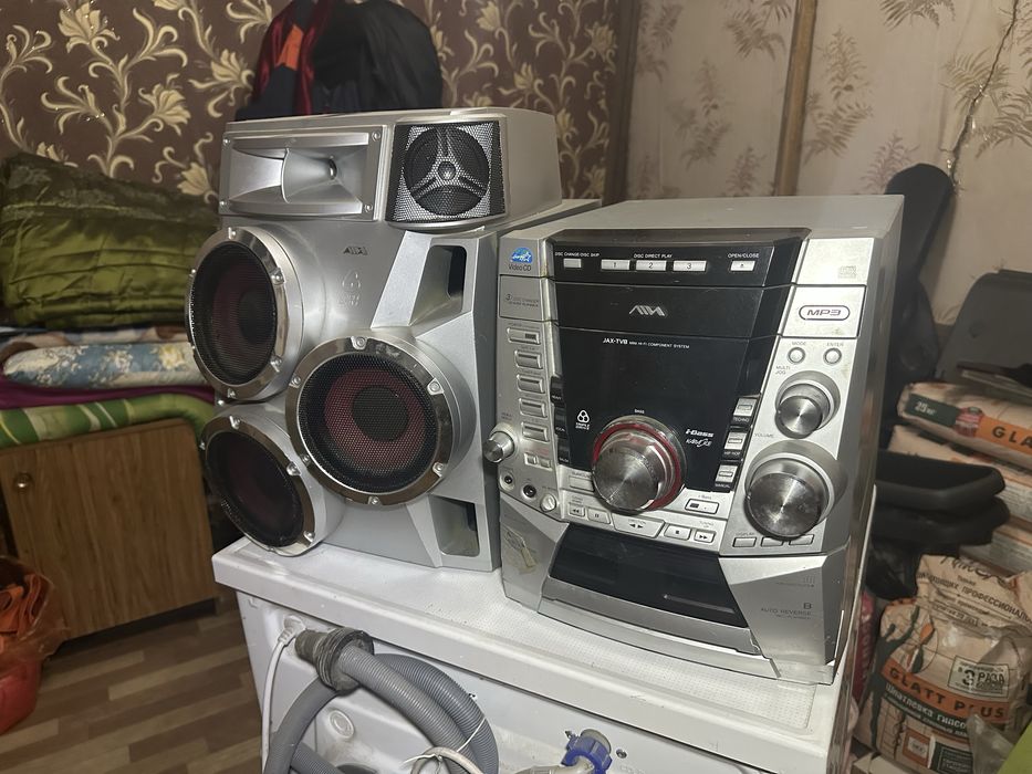 Продам музыкальный центр Айва