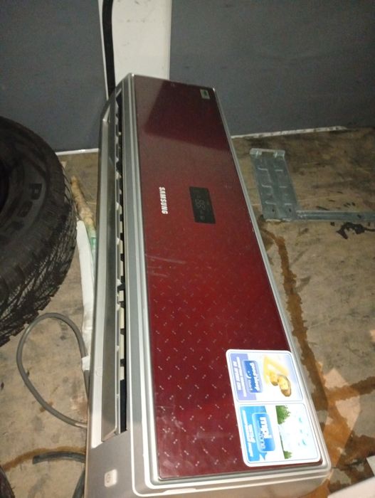 Kandisaner 18 samsung ishlab turgan yechilgan bu