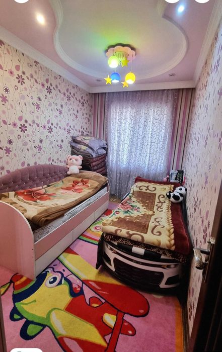 Юунусобод 18 квартал 4/4/4 уй сотилади 77 серия