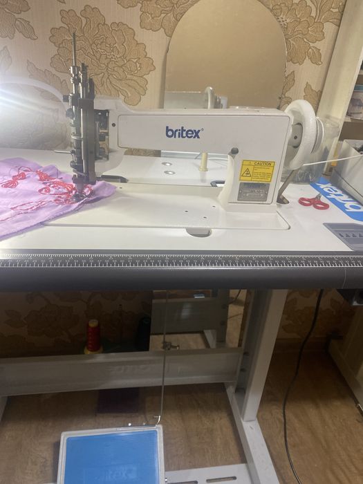 Продам швейную машинку Тамбурного стежка