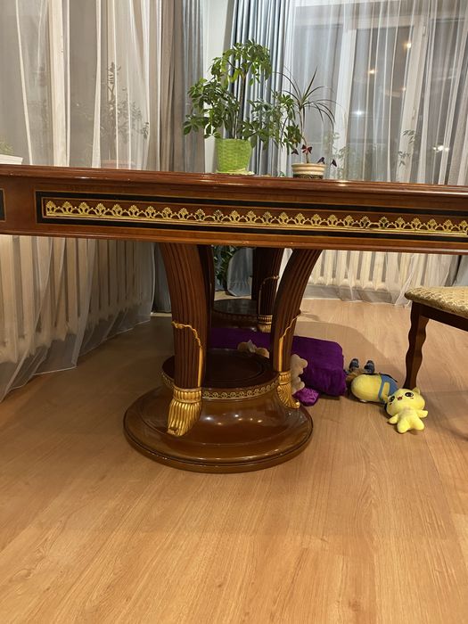 Стол и стулья 10