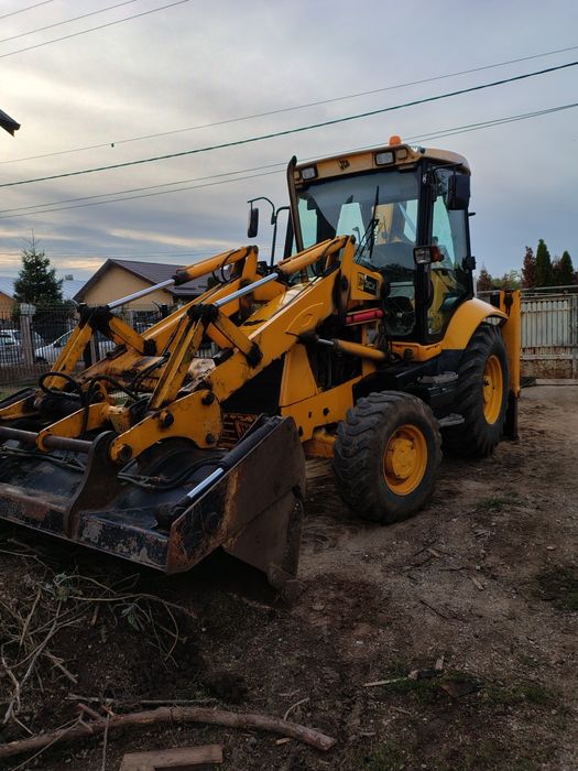 Închiriez buldoexcavator și mini excavator