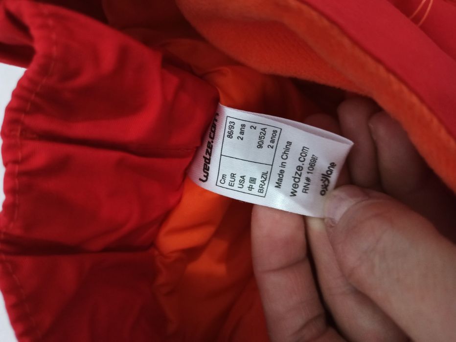 Costum pentru ski