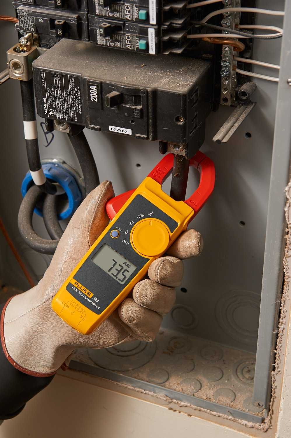 Мультиметр Fluke 323 True-RMS Clamp Meter! Новый в коробке! Оригинал!