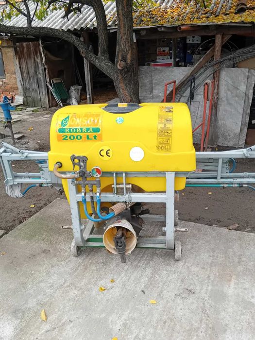 Трактор "Владимировец Т-25" (регистриран) + Селскостопански инвентар