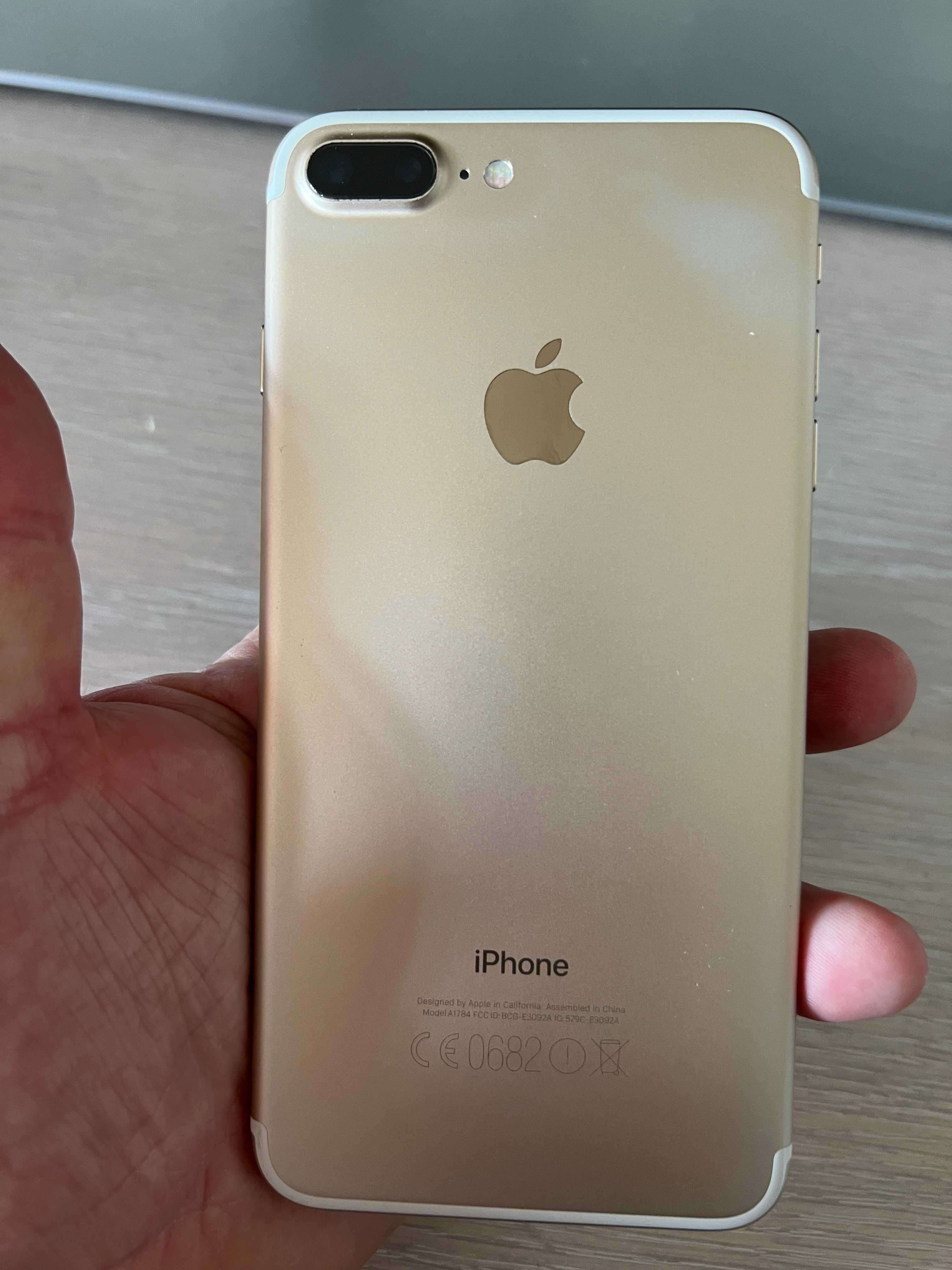 Vand iphone 7 plus.128gb,gold!