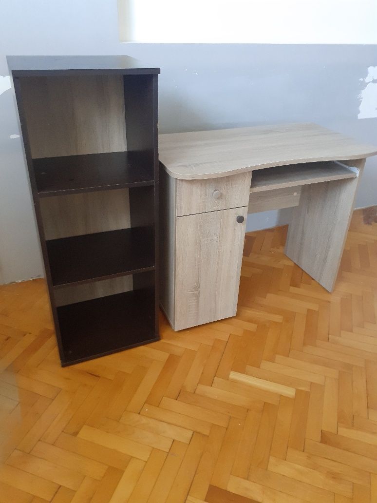 Бюро 80 лв + етажерка