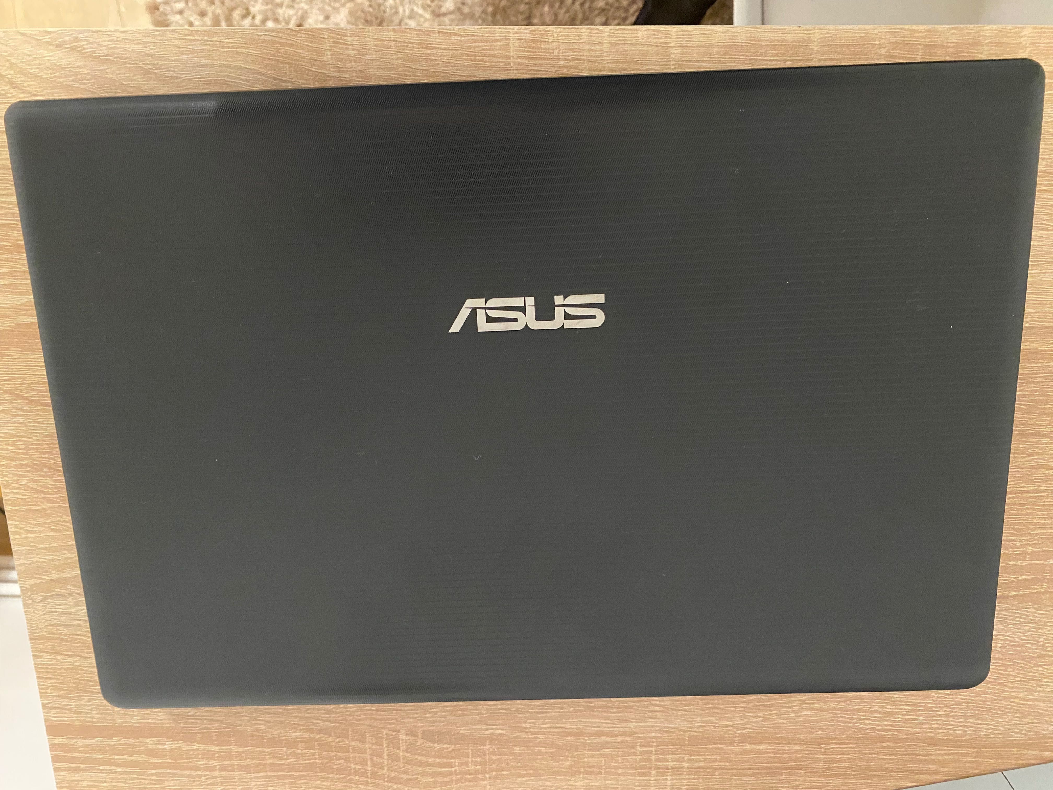 Laptop ASUS. Stare buna