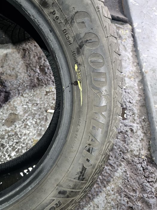 215 60 16 m+s goodyear allseason