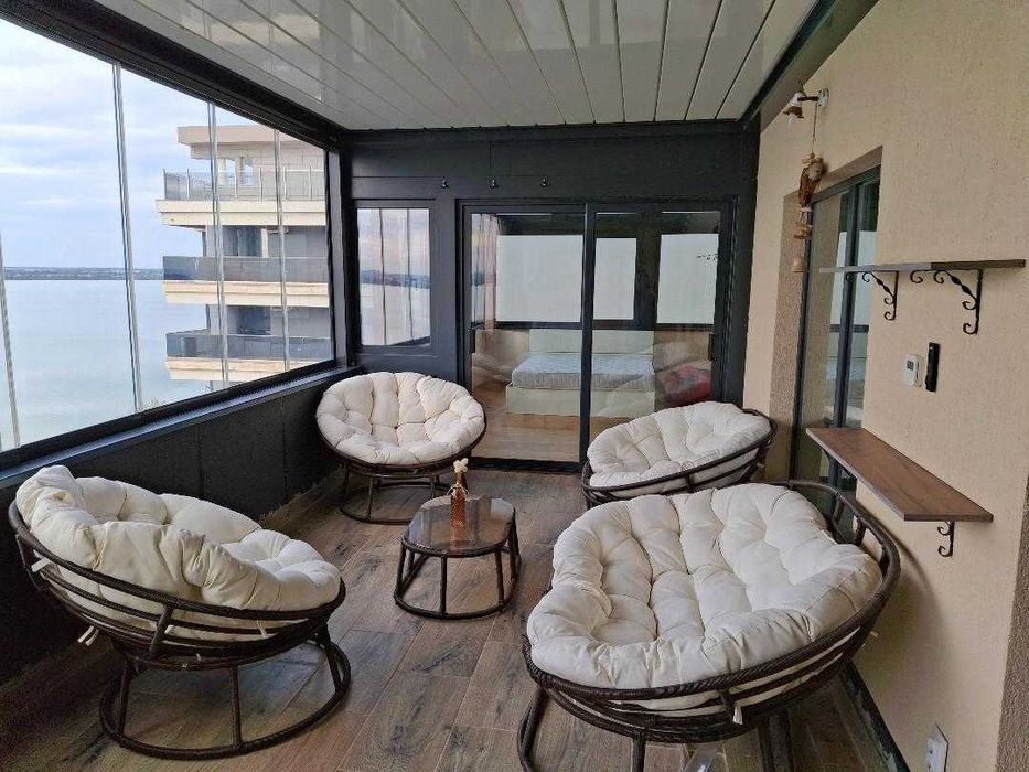 PENTHOUSE LUX -stațiunea Mamaia- vedere panoramica lac si Marea Neagra