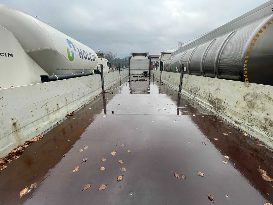 Semiremorca Schwarzmuller cu/fara prelata si semiremorca Meierling