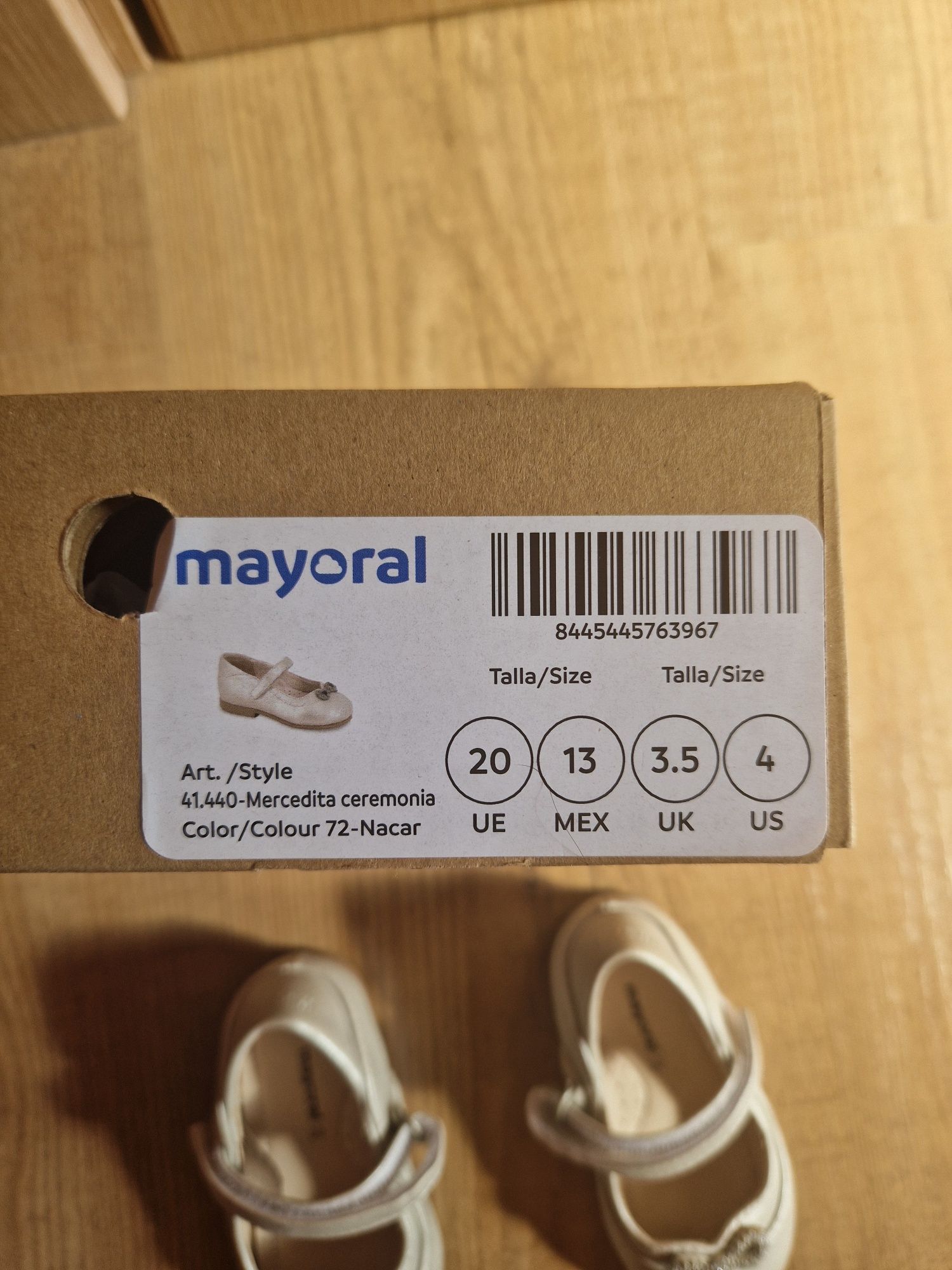 Елегантни обувки Mayoral