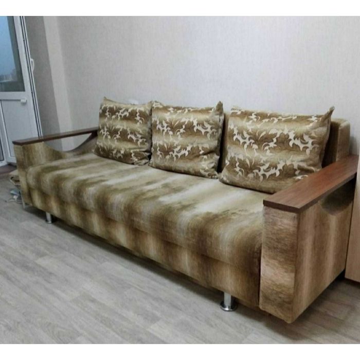 Диван в хорошем состоянии