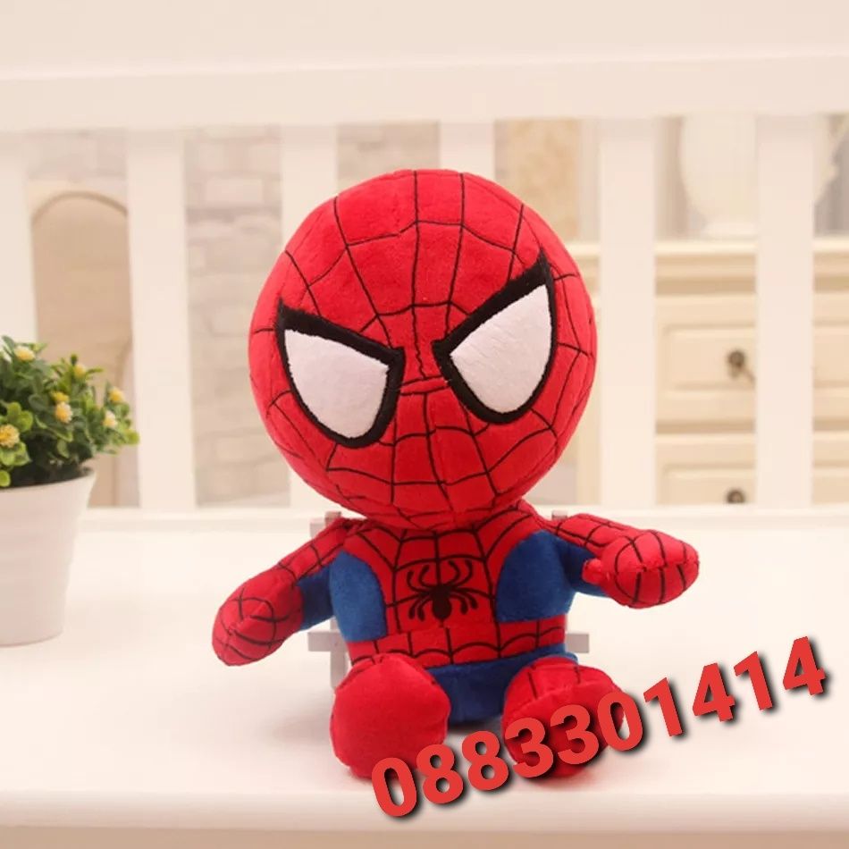 Спайдърмен Плюшена играчка 30см Spiderman