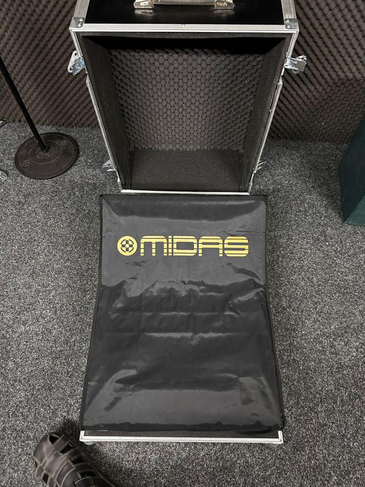 Mixer digital Midas M32R Live, NOU+CASE