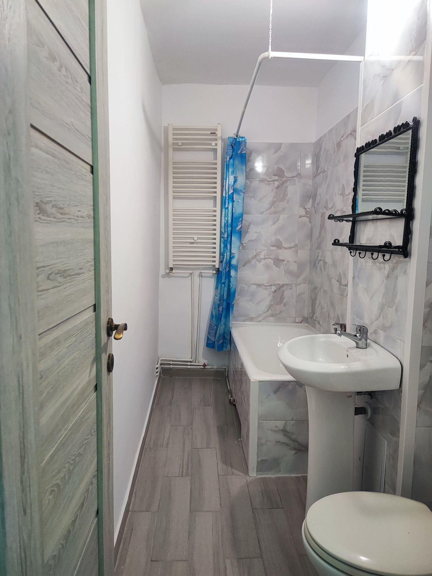 Proprietar închiriez apartament 2 cam