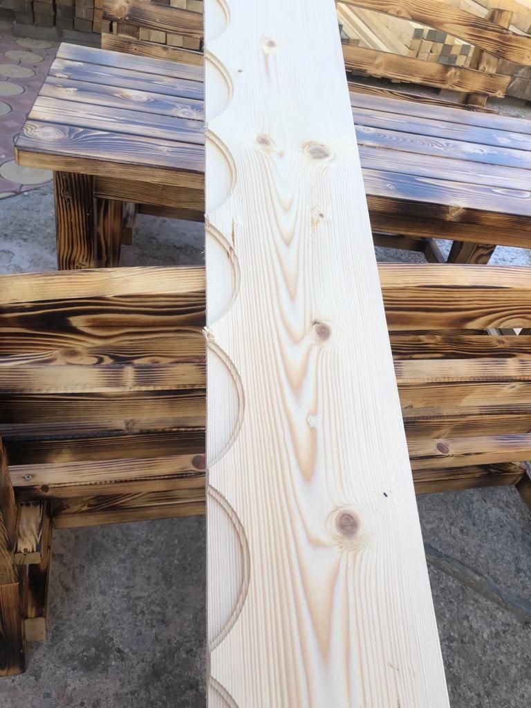 Pazie decorativă din lemn pentru streasina