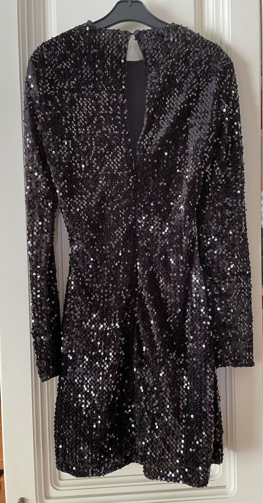 Rochie neagra cu paiete Mango