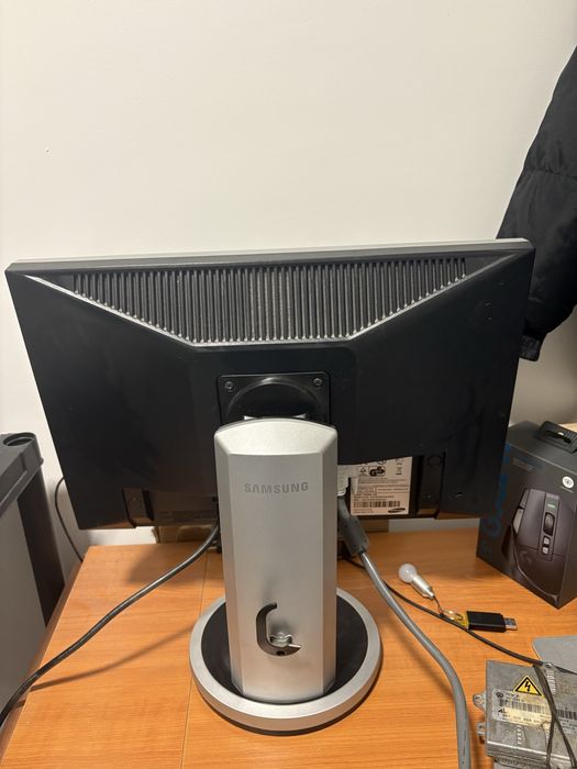 Calculator complet cu monitor