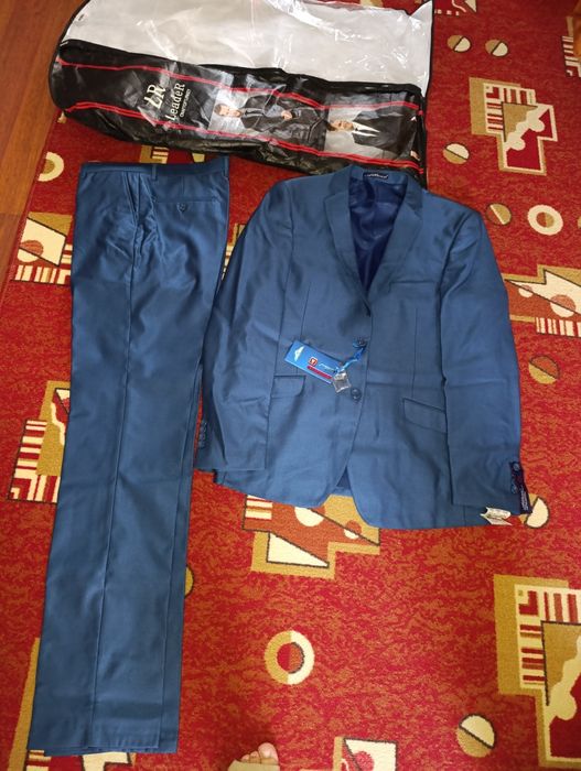 Продается мужской брючный костюм