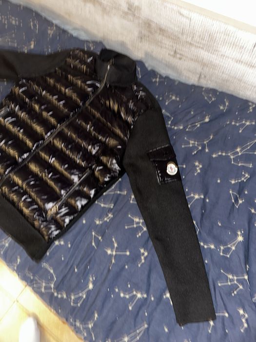 Moncler леко яке.