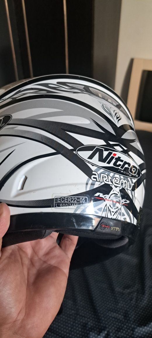Каска Nitro размер l
