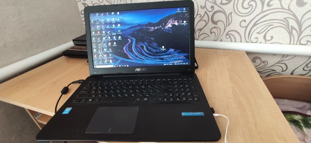 Продам ноутбук Asus X555L