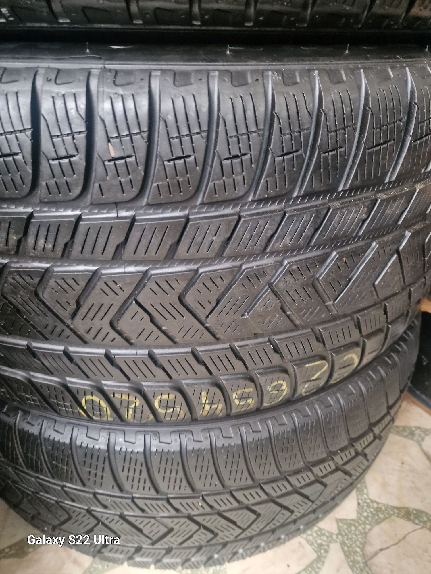 265 45 20 Pirelli 295 40 20 4броя Замъка Ямбол
