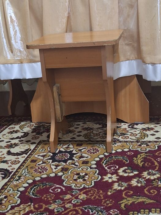 Stol  stul srochniy sotiladi